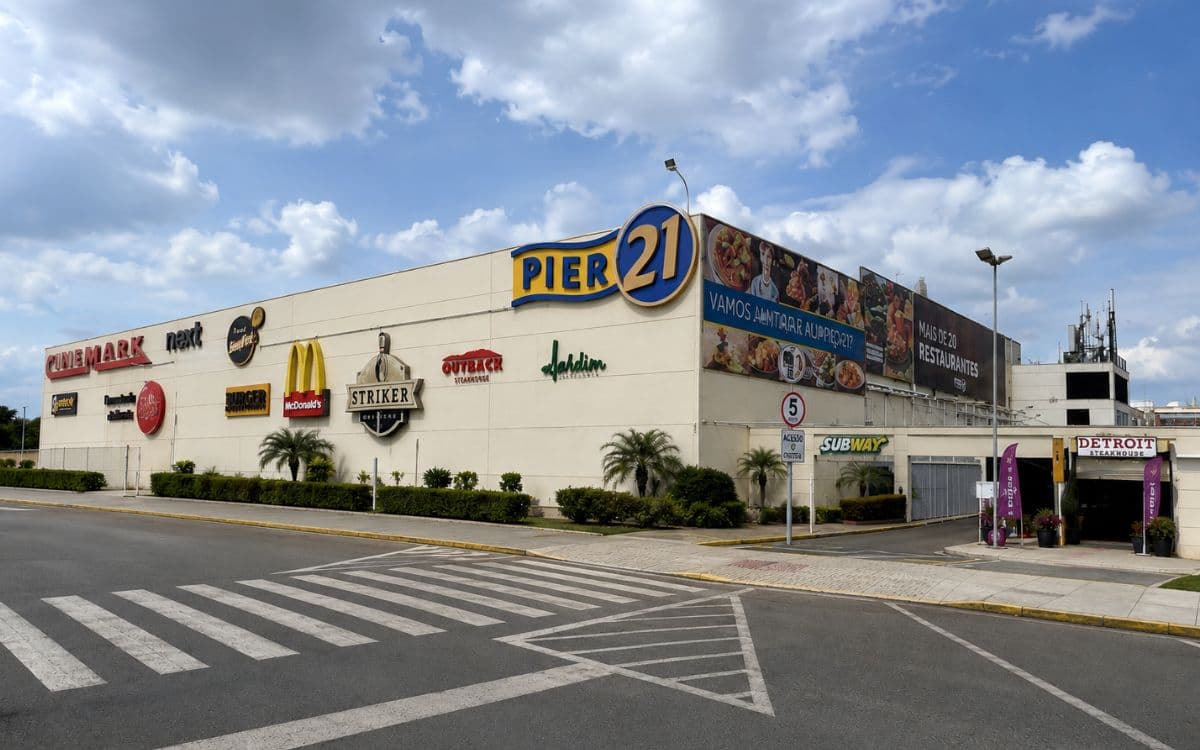 Shopping Pier 21